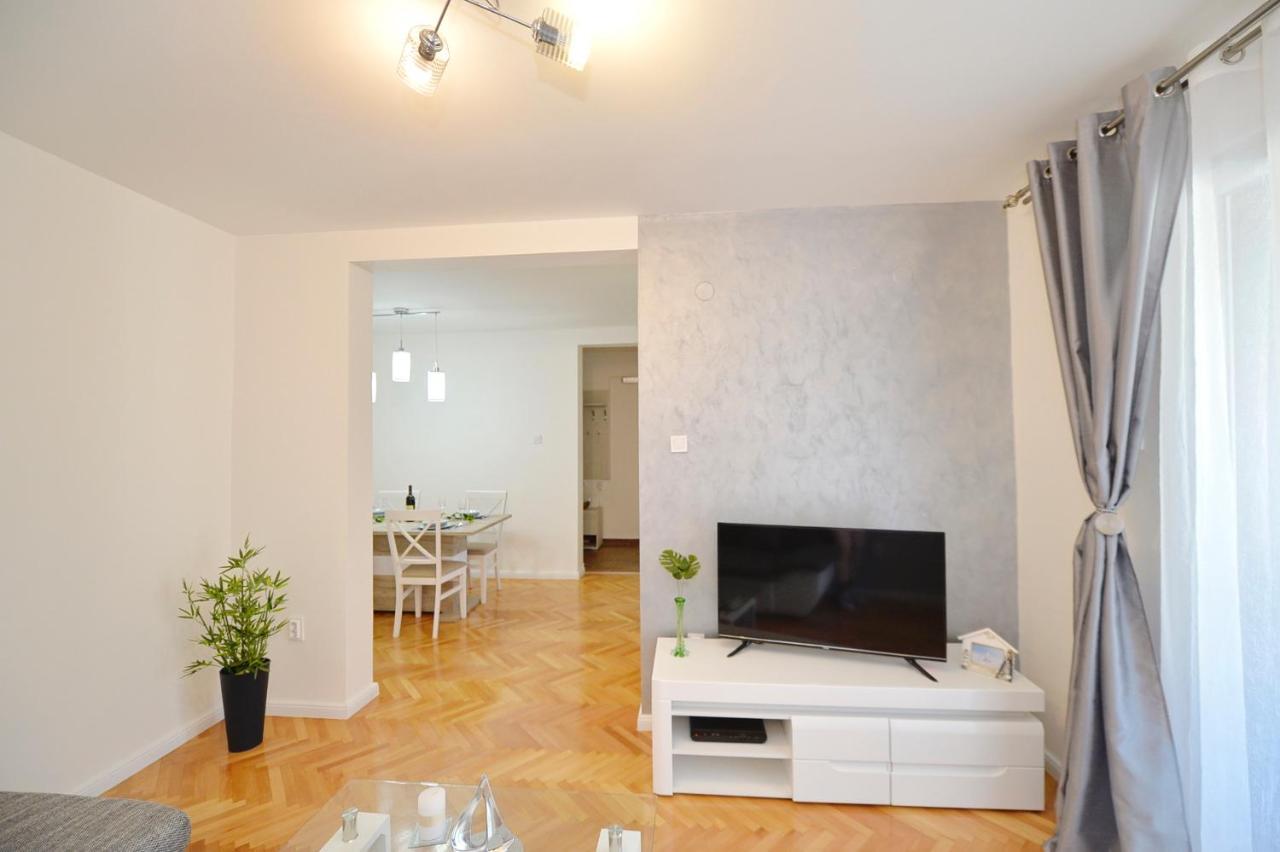 Unico Apartman Kotor Exterior photo